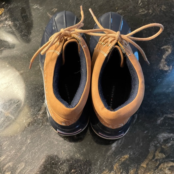 Tommy Hilfiger Cropped Rain Boot - Picture 4 of 6